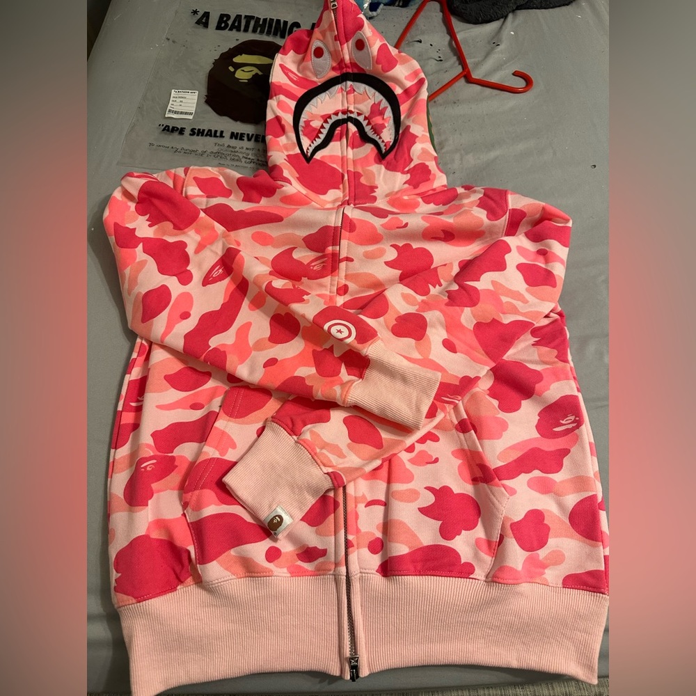 A bathing ape hoodie (pink)